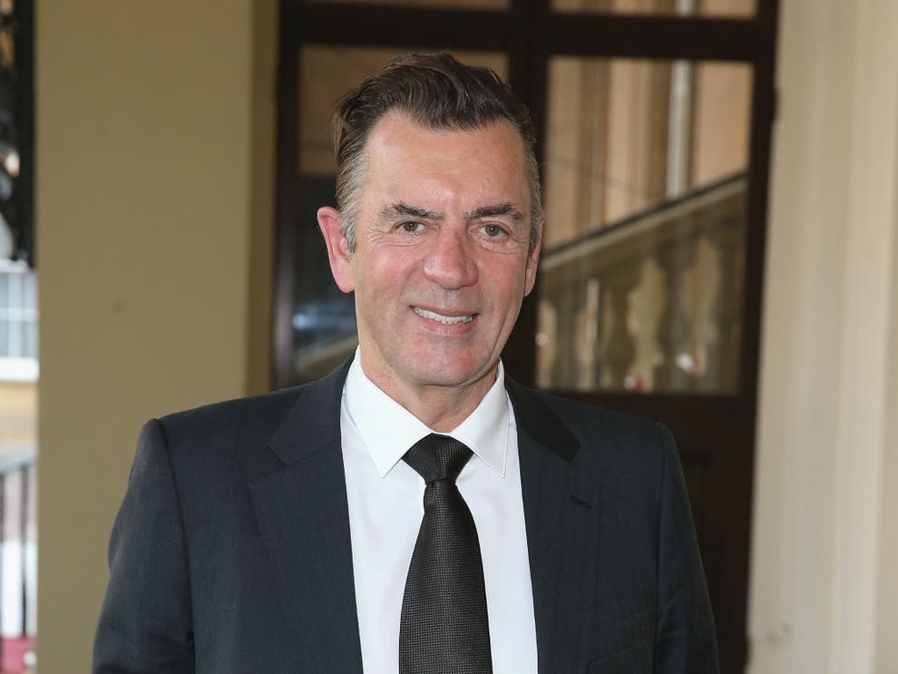Duncan Bannatyne embroiled in Twitter argument with 12