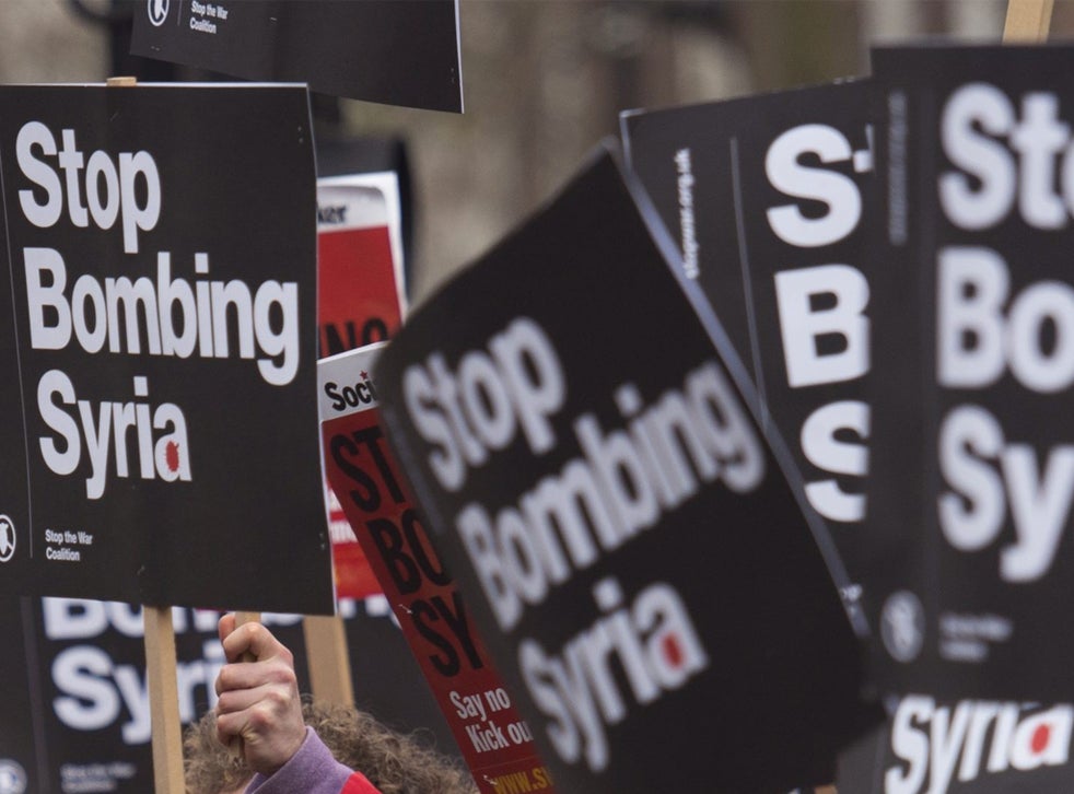 Leaflet said 'appearing angry about government policies, especially foreign policies' is a sign 'specific to radicalisation'