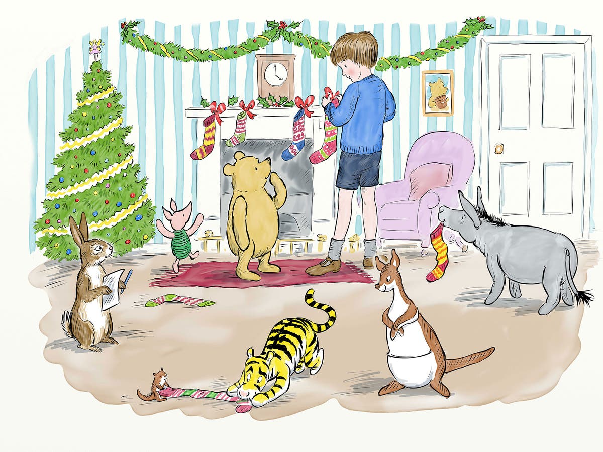 7/8 Christmas Winnie the Pooh and Friends too Celebrating the