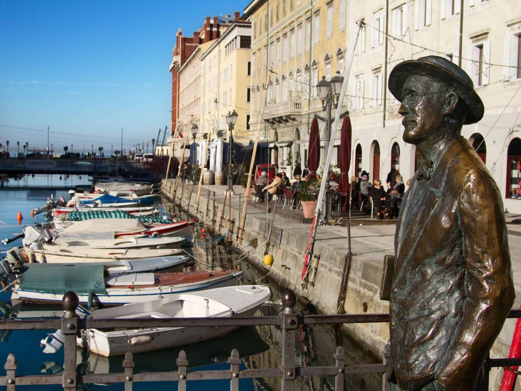 Statue of James Joyce on the habourside