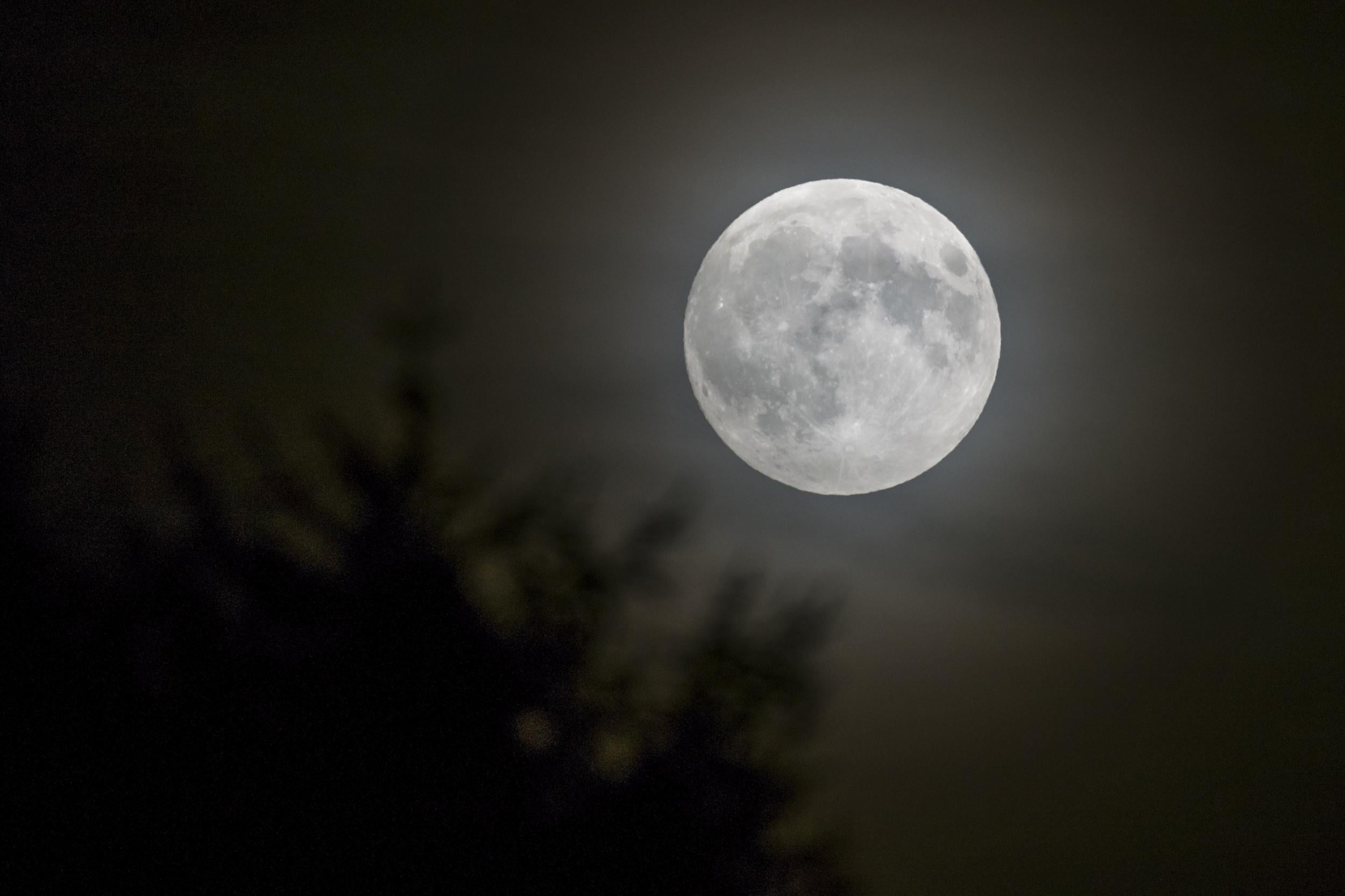 Christmas Day full moon to appear in the UK sky for the first time in