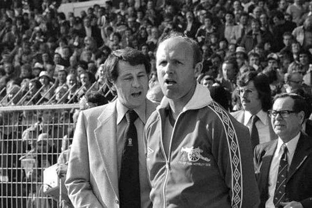 Howe, right, with the then Ipswich manager Bobby Robson during the 1978 FA Cup final