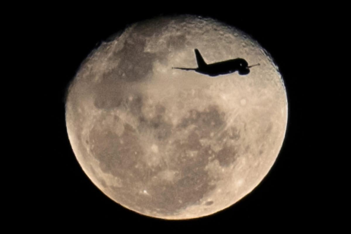 How best to view the first Christmas Day full moon in 38 years | The ...