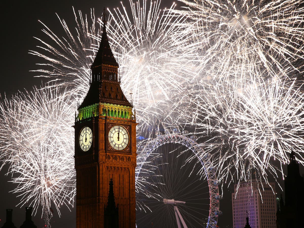 London new year. Лондон Рождество Биг Бен. Рождество в Великобритании. Салют в Англии на новый год. Биг Бен новый год.