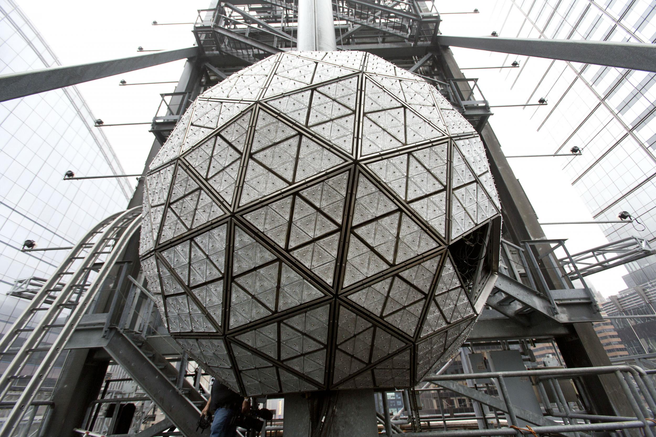 More than 1m people are expected to watch the Waterford crystal ball drop at midnight