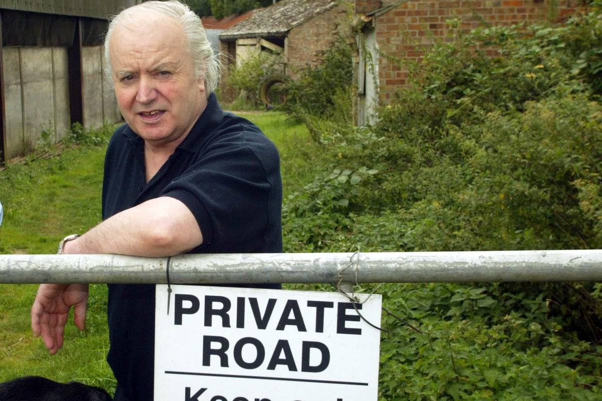 Farmer Tony Martin who shot dead teenage burglar at his Norfolk home dies