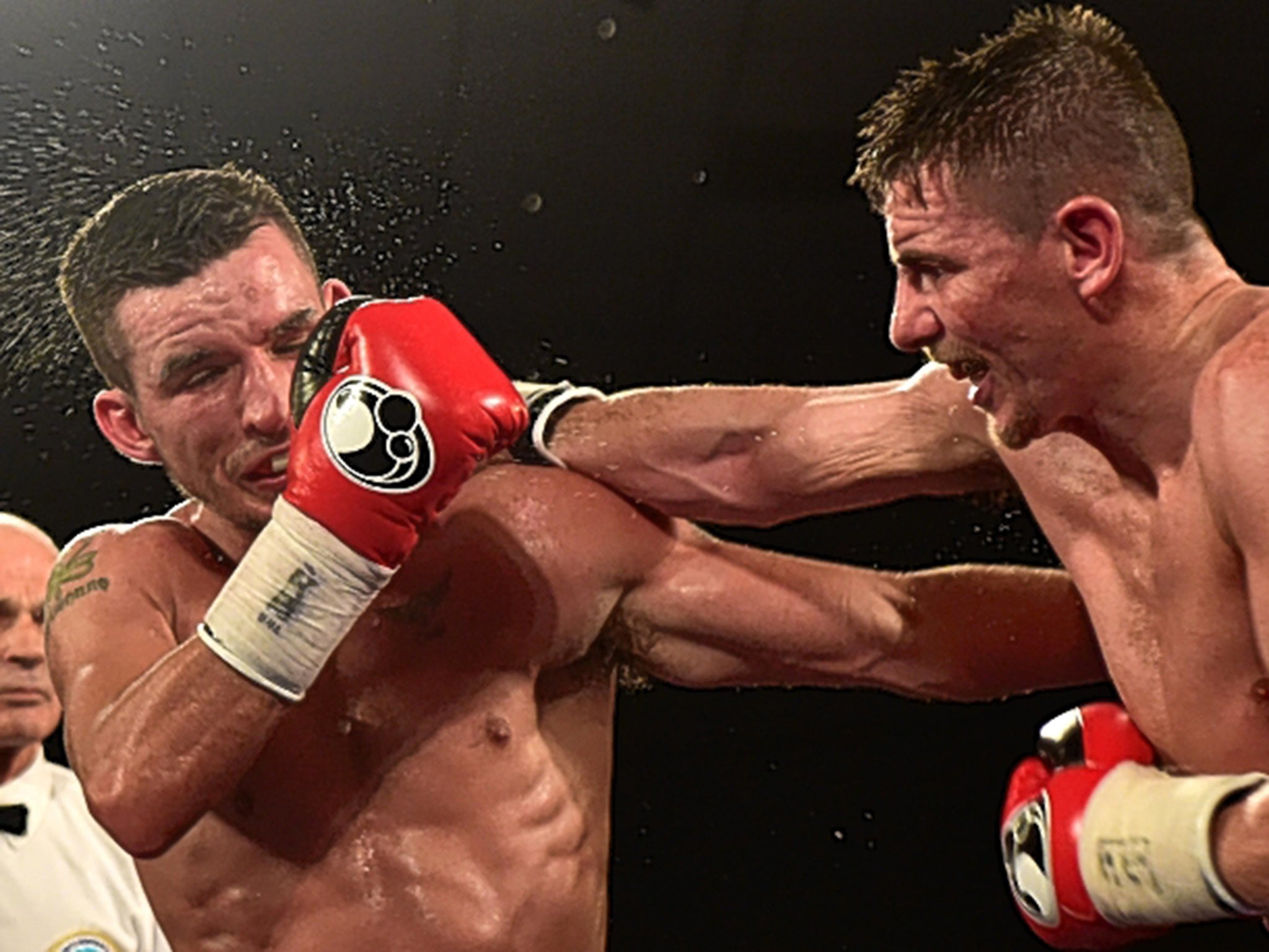 Peter McDonagh (right) on his way to beating Dean Byrne in Dublin in November