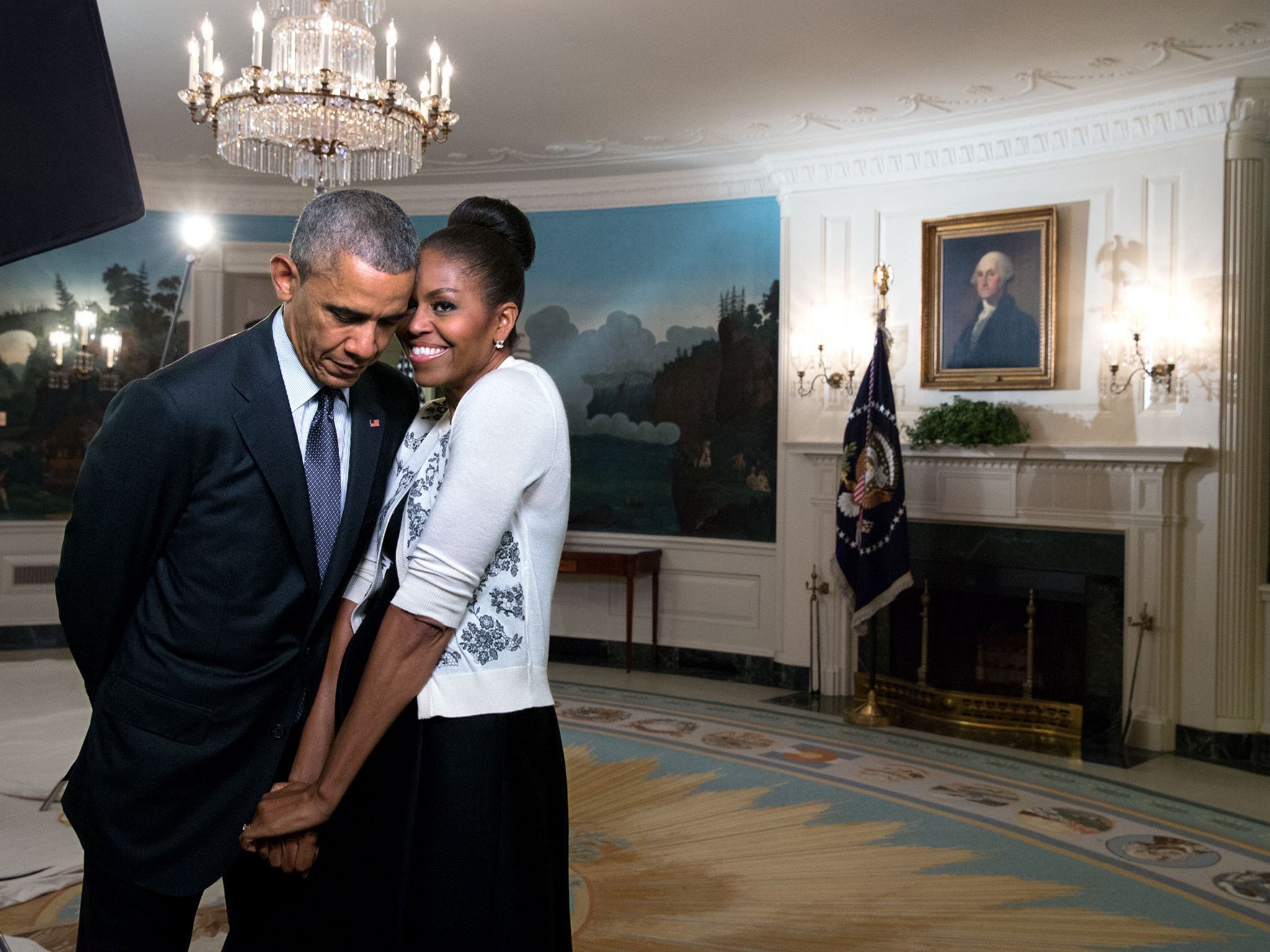 Malia And Sasha Obama Meet Ryan Reynolds As They Attend