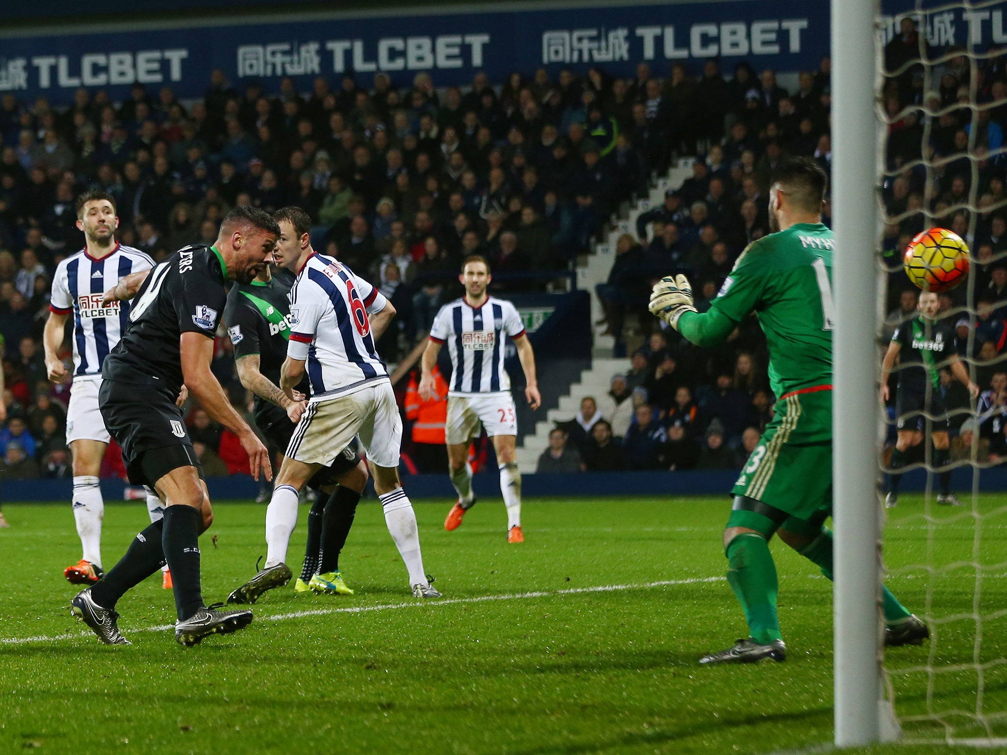 Jon Walters heads his equaliser past Boaz Myhill