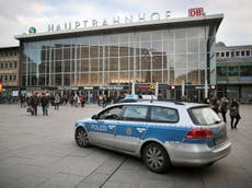 Officials warn against tying suspects of Cologne assaults to refugees