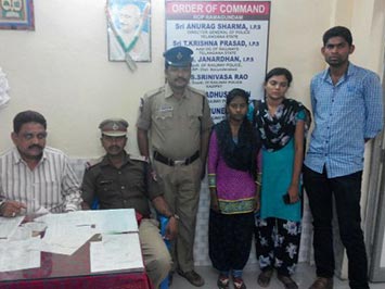 The girl was rescued by the Railway Protection Force