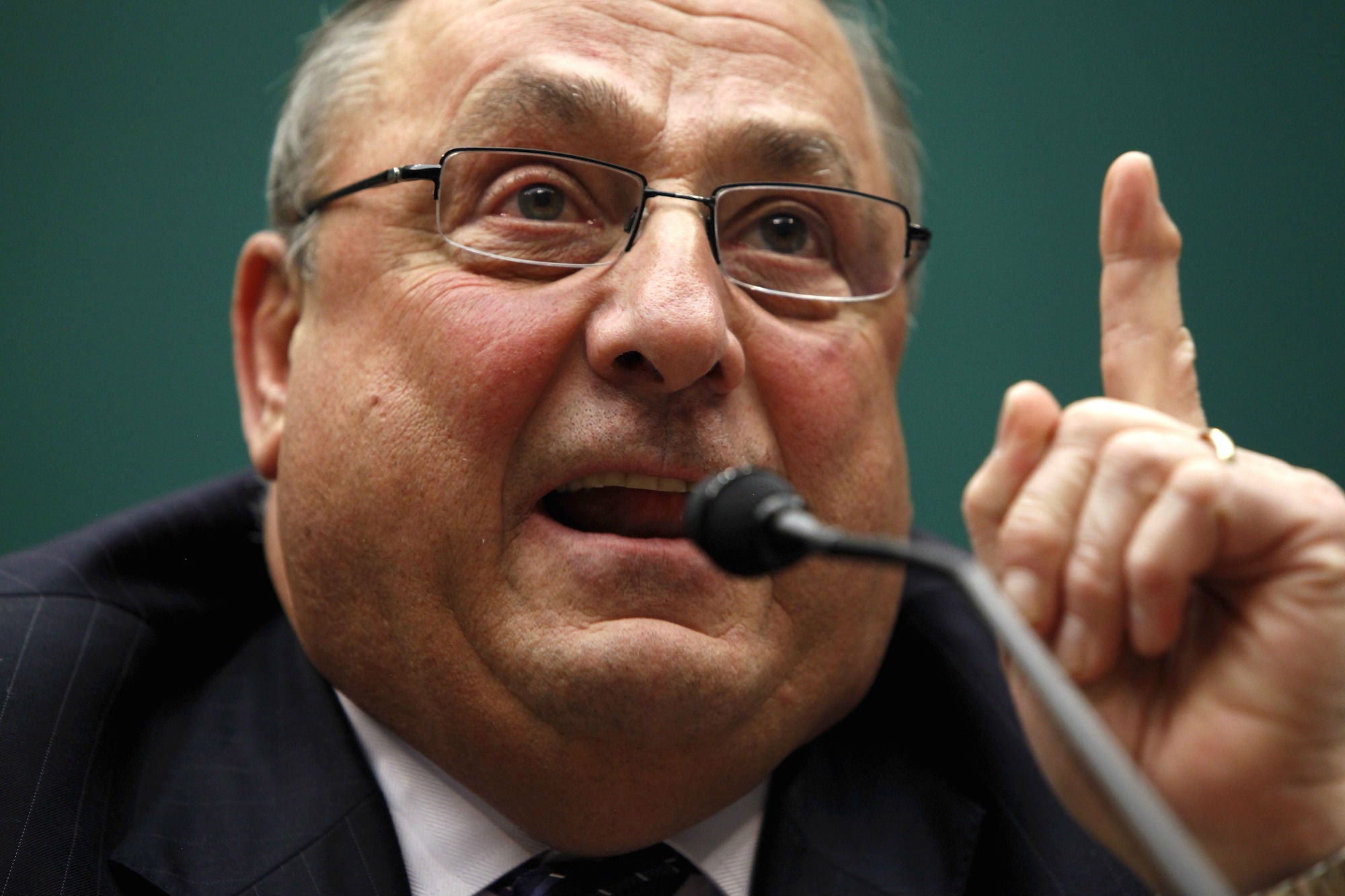 Paul LePage apologises for remark by saying 'Maine is 95% white'