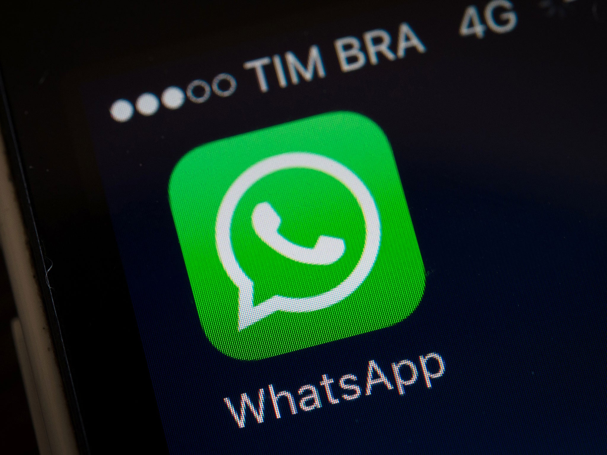 Fraudsters are targeting social media giant Whatsapp by sending legitimate-looking links to users 