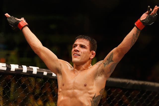 UFC lightweight champion Rafael dos Anjos claims all of Brazil 'hates' Conor McGregor