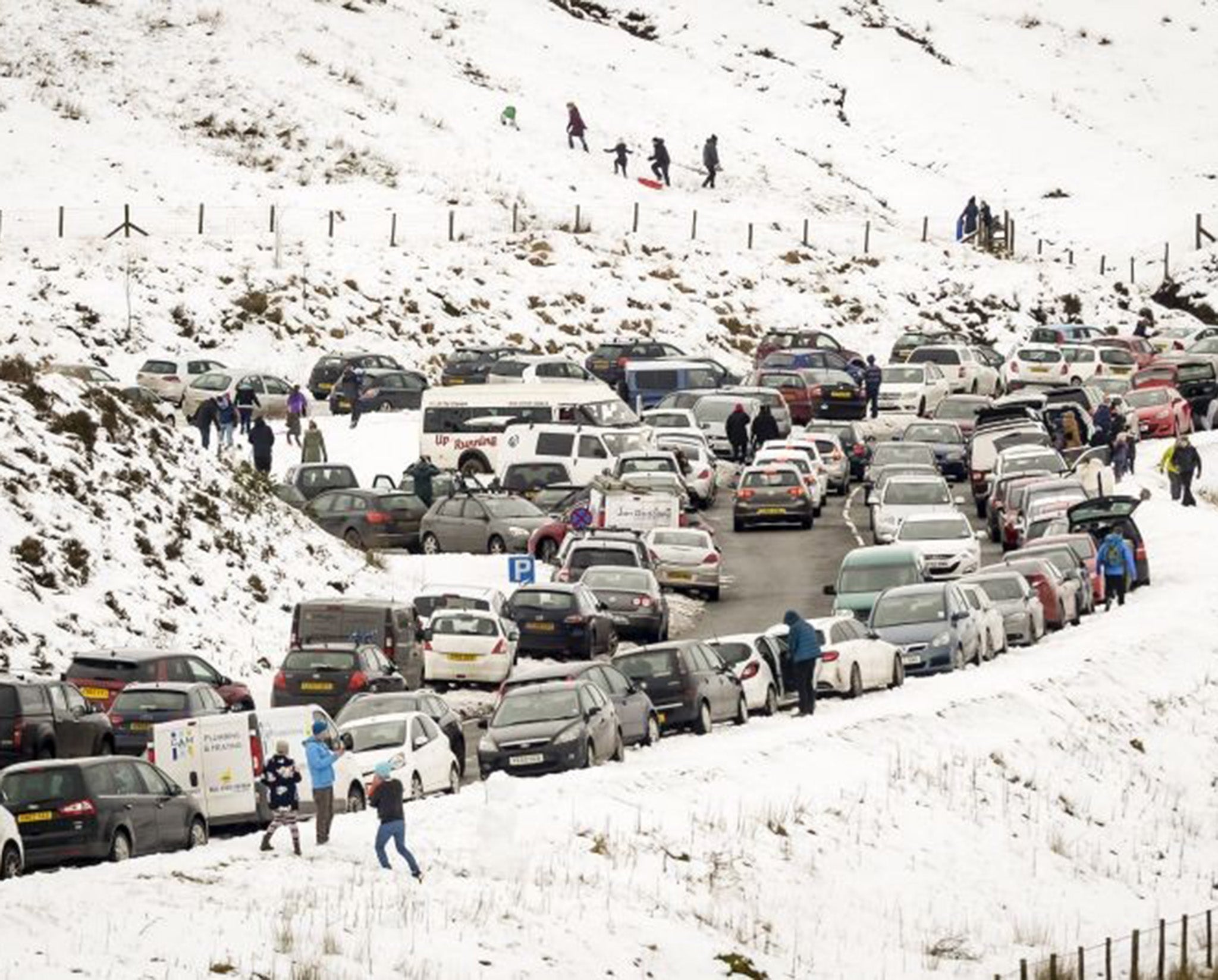 15 minutes of shoveling snow qualifies as a moderate amount of physical activity