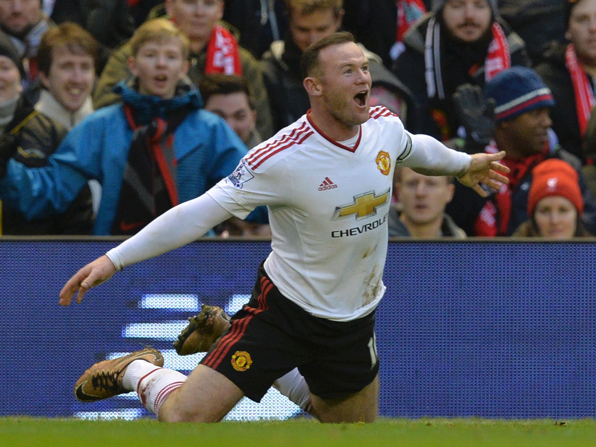 Wayne Rooney celebrates his winning goal for Manchester United
