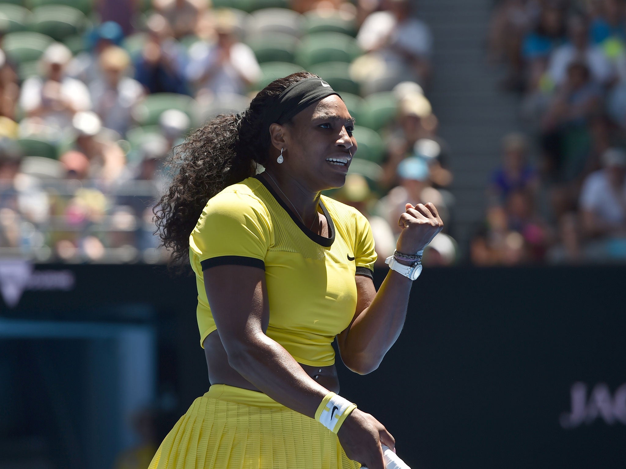 Serena Williams beat Camila Giorgi 6-4, 7-5 in their Australian Open first round encounter