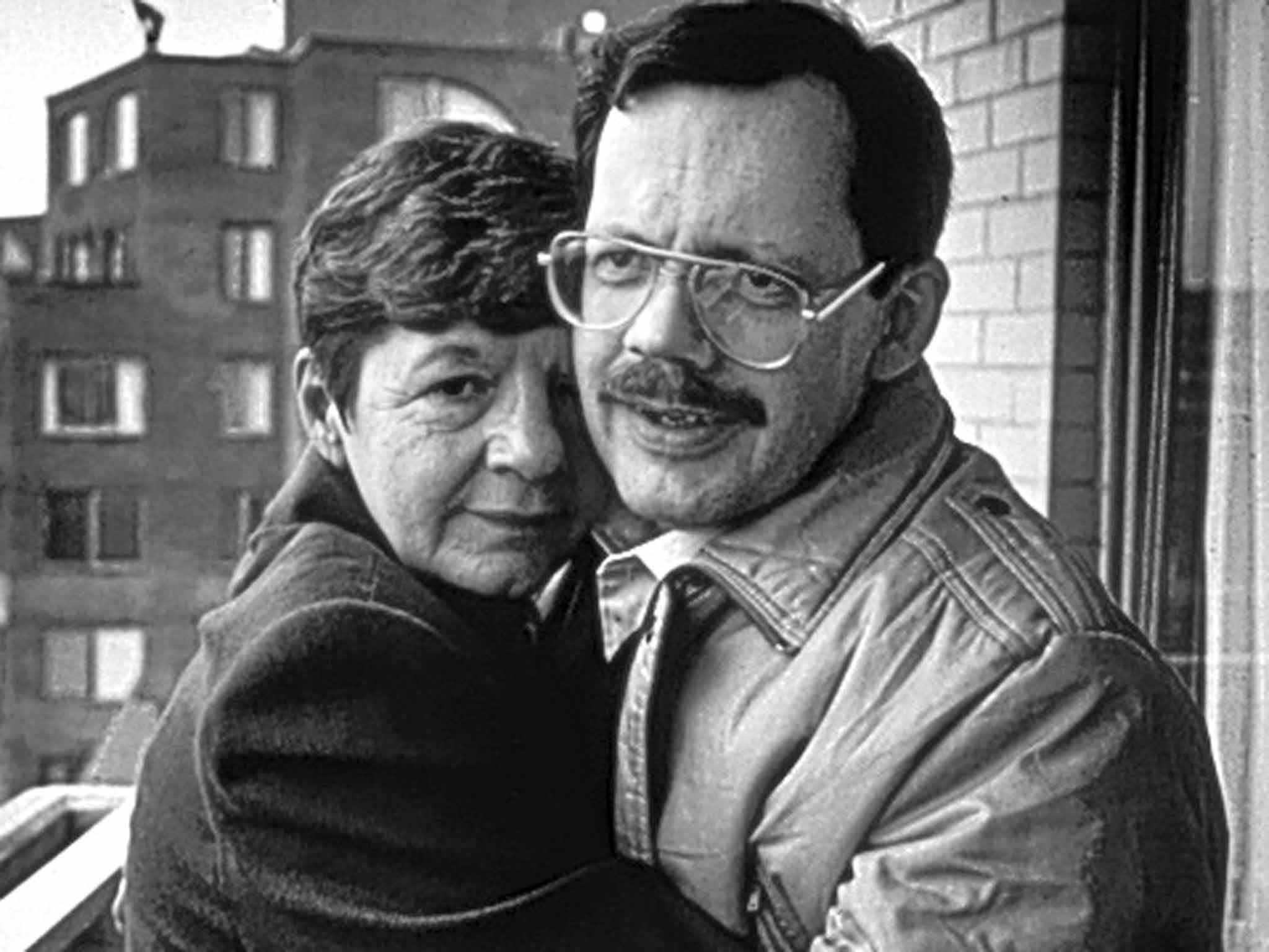 Say with her brother Terry Anderson following his release in 1991