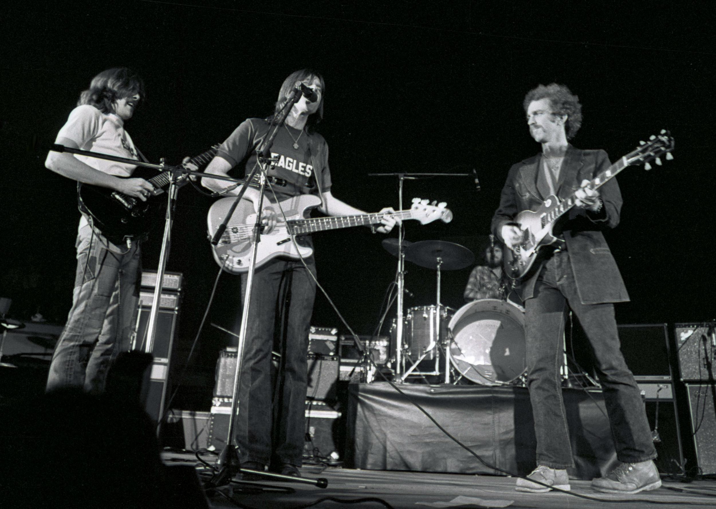 Glenn Frey, Randy Meisner, Bernie Leadon playing live in 1972