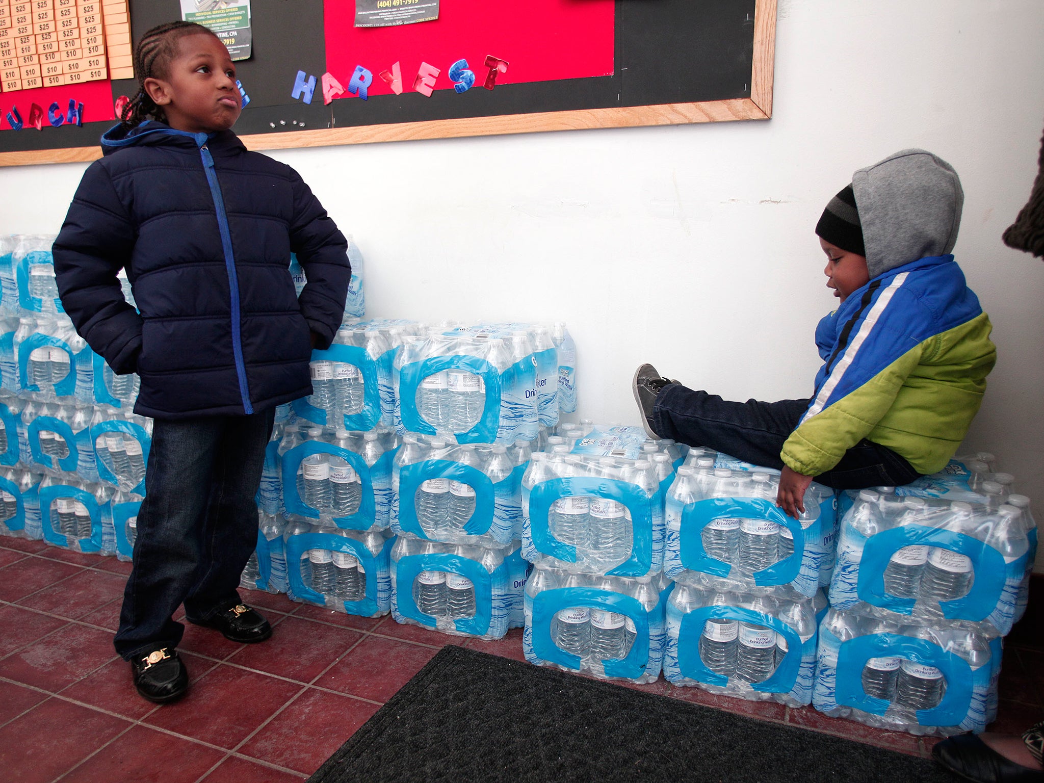 https://static.independent.co.uk/s3fs-public/thumbnails/image/2016/01/19/15/flint-water-crisis-4.jpg