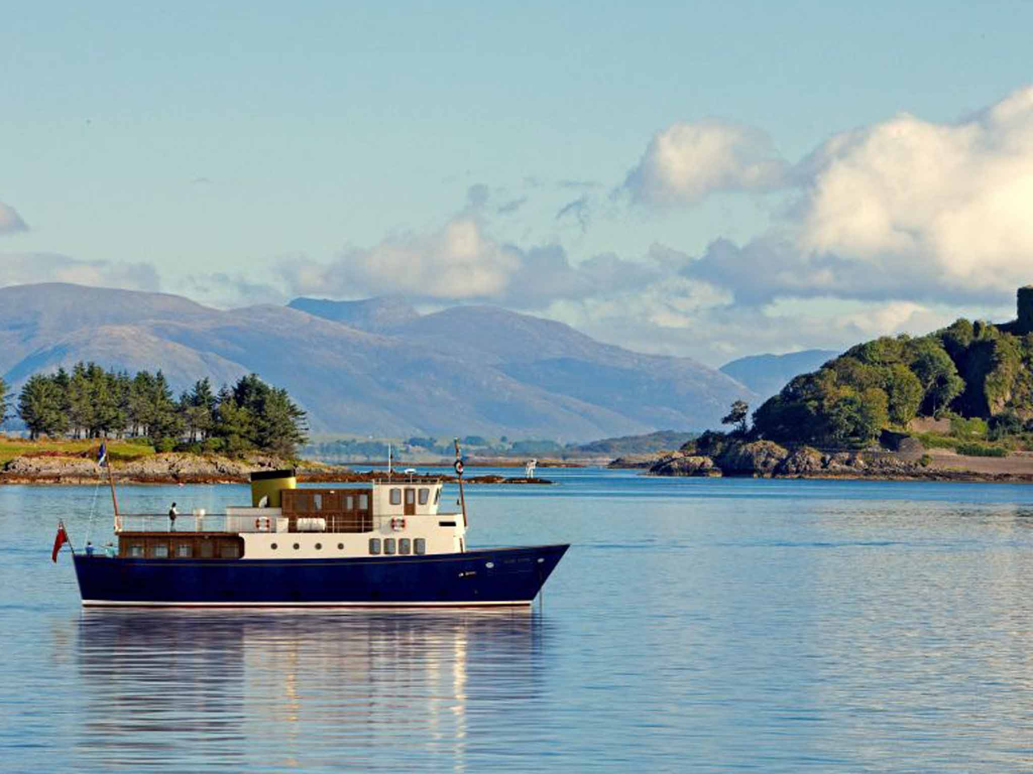 Sailing through Scotland's Western Isles