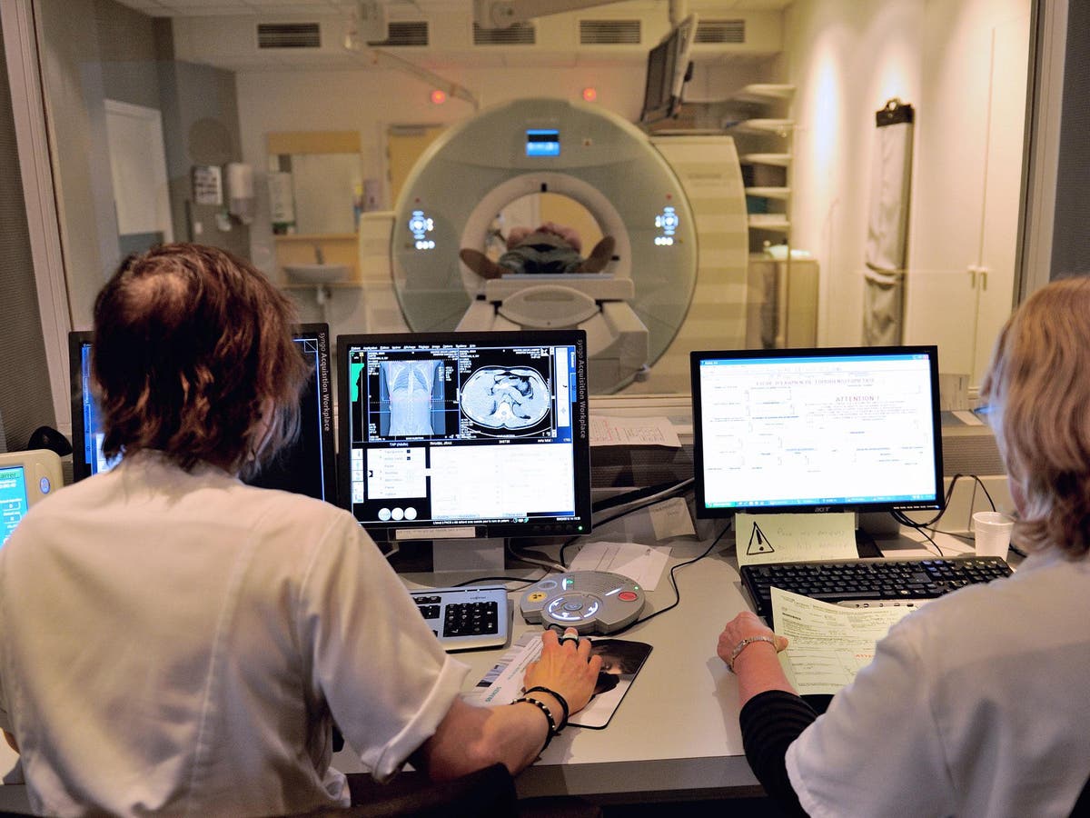Large trial of screening for ovarian cancer fails to show any reduction in deaths
