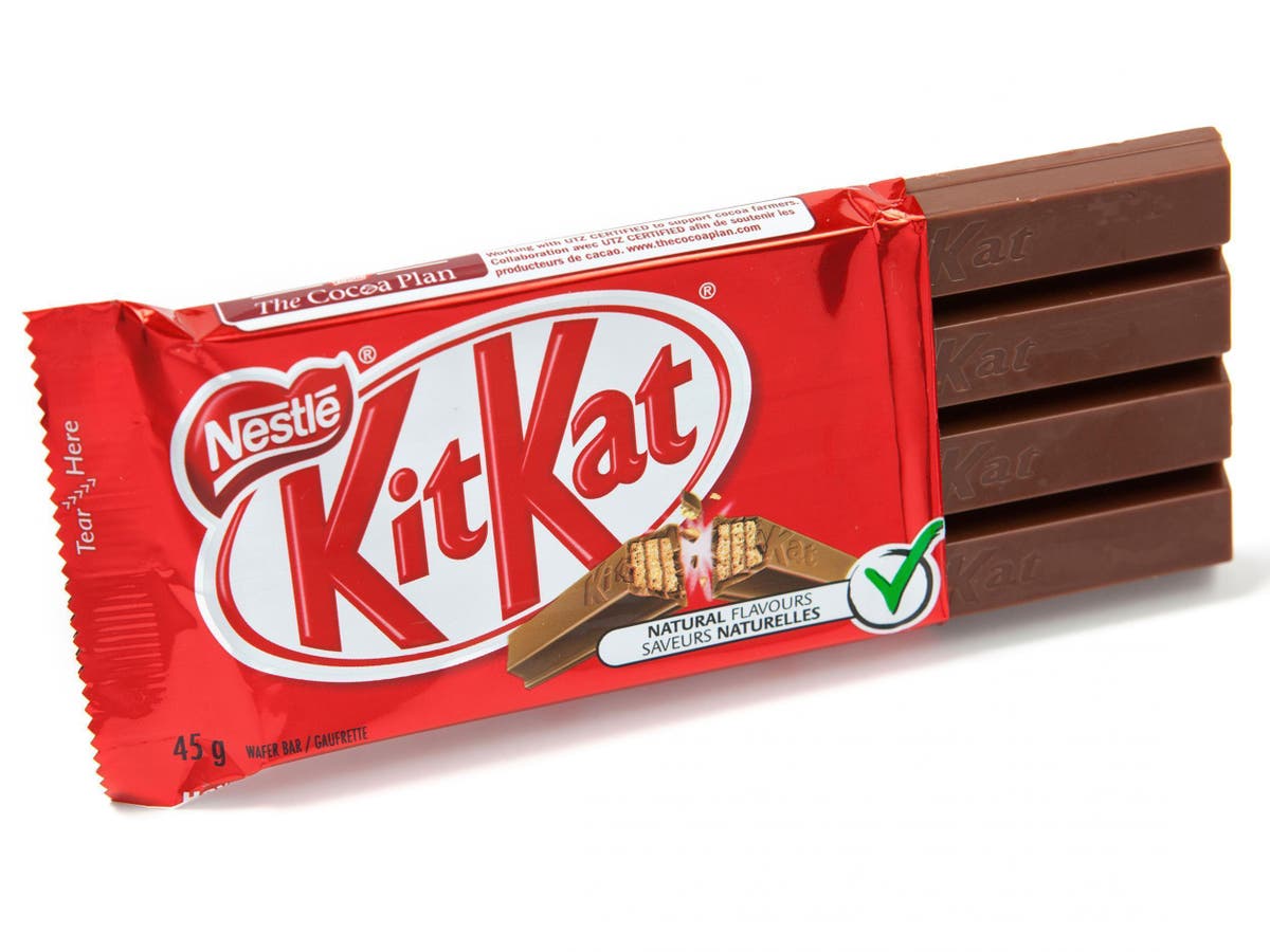 Woman demands lifetime supply of KitKats over waferless pack