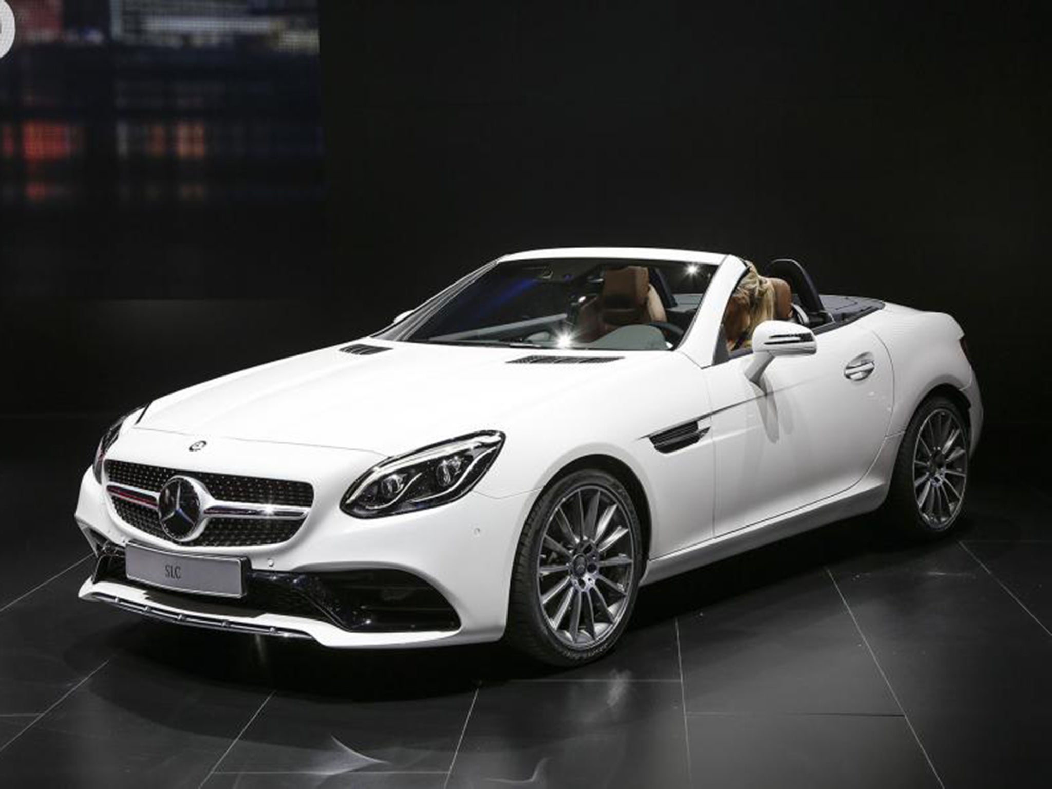 Mercedes slc. Mercedes SLK 2019. Мерседес SLK 2016. Мерседес Бенц SLK 2018. Мерседес СЛК новый.