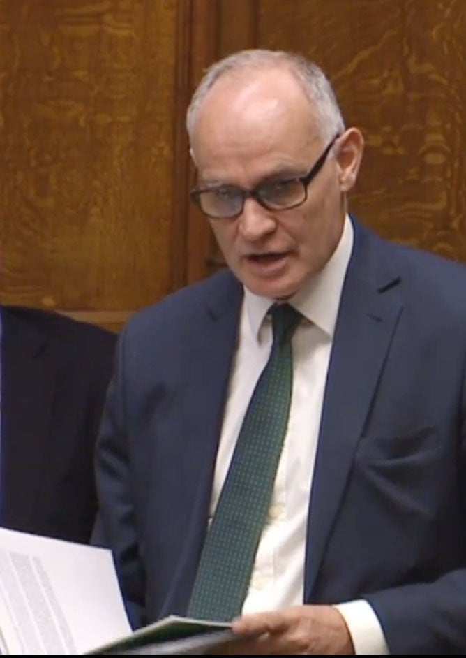 Crispin Blunt "outs himself" as a user of poppers during parliamentary debate.