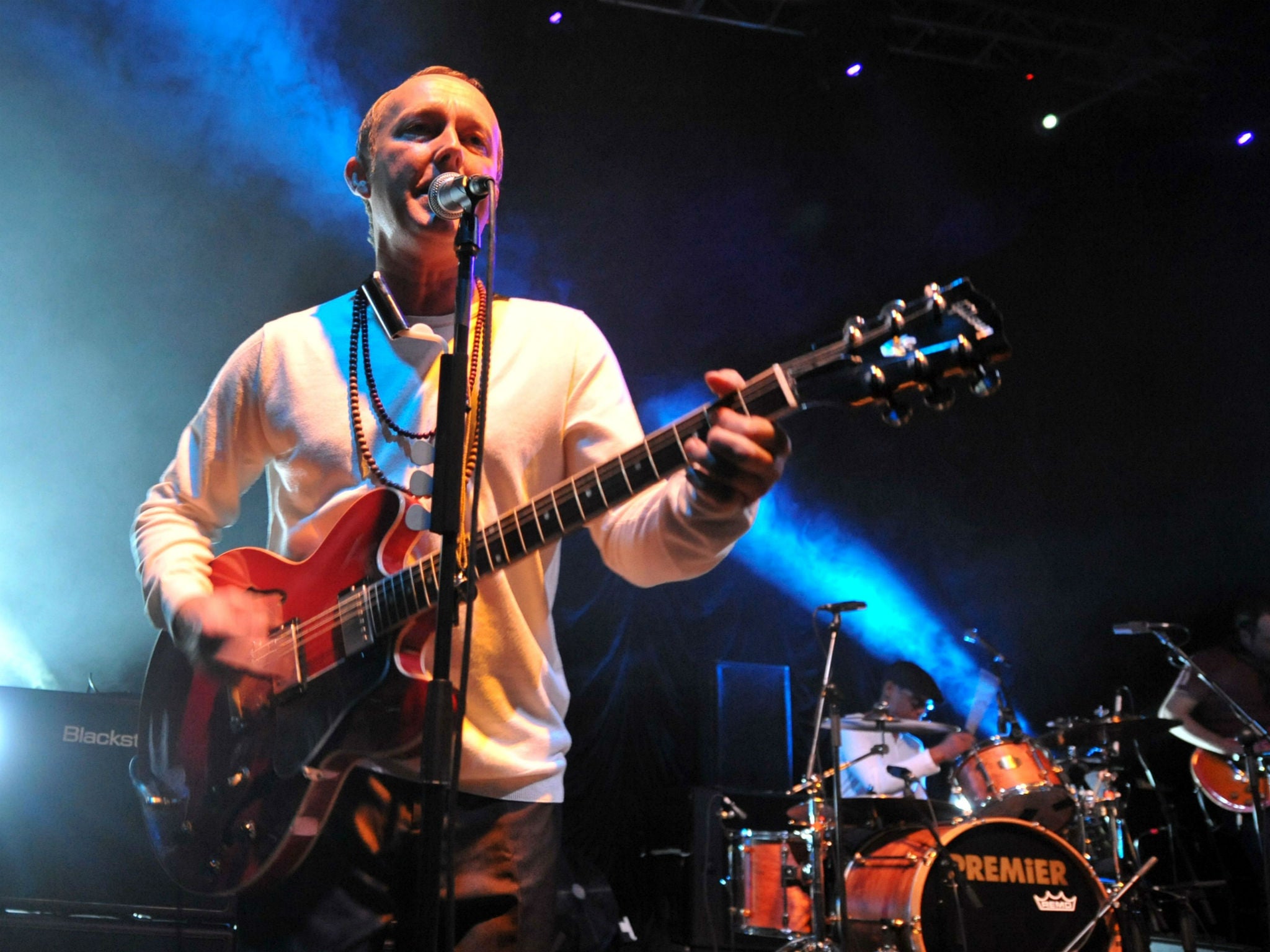 Steve Cradock's guitar solos always prove a highlight of Ocean Colour Scene gigs