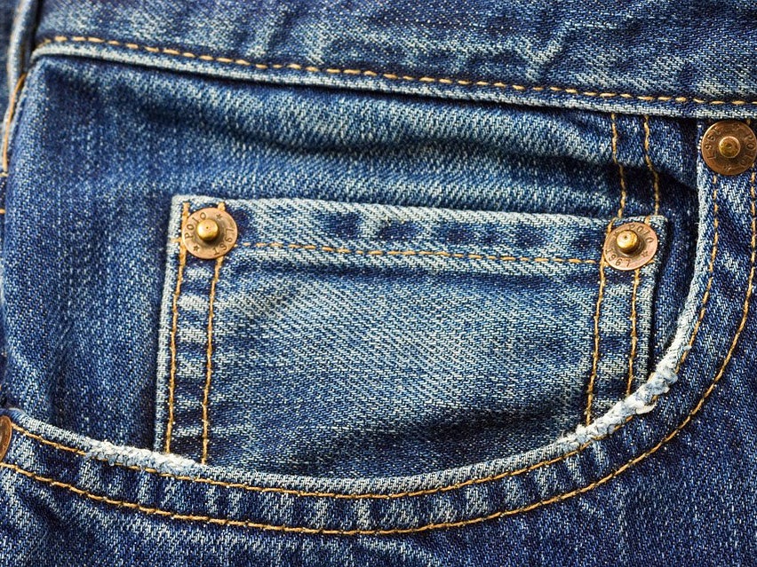 washing levis jeans