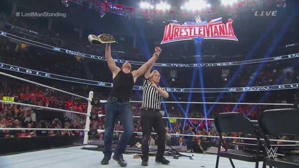 Dean Ambrose retains the Intercontinental Championship against Kevin Owens