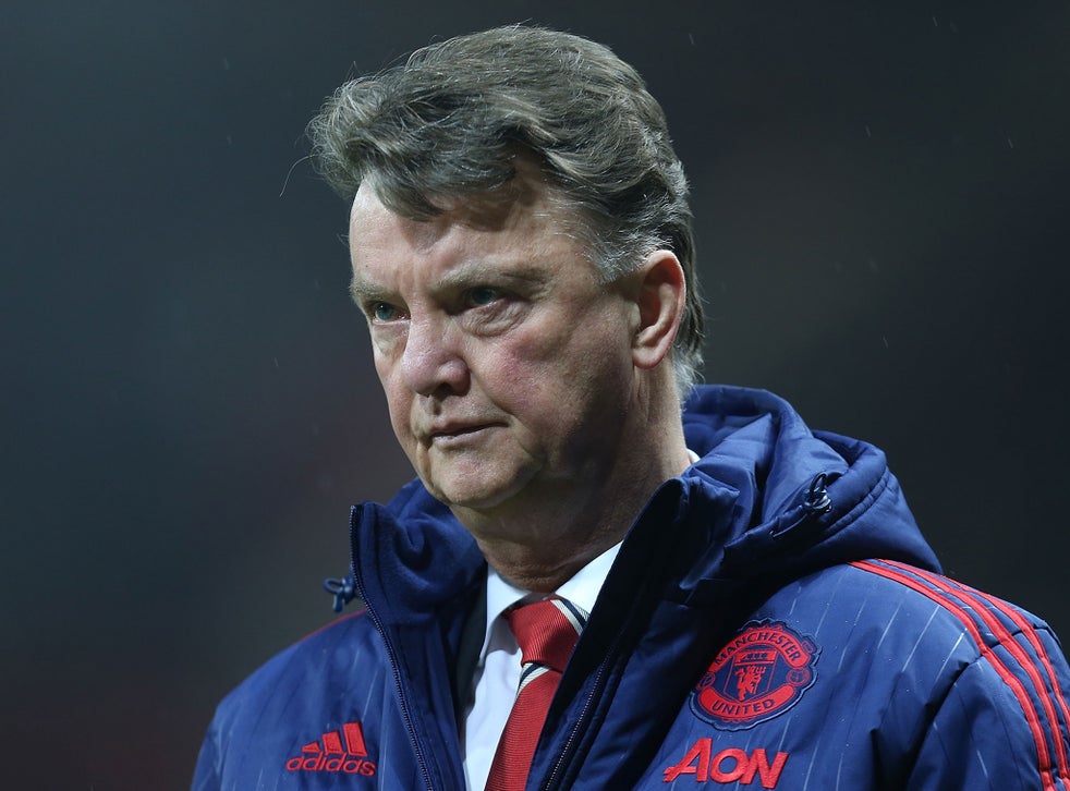 Louis van Gaal future: Manchester United deny manager offered to resign