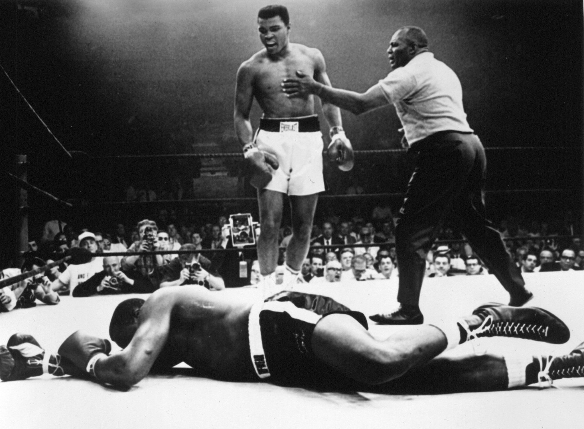 The exhibition will use more than 100 artefacts from Ali’s personal archive (Hulton)