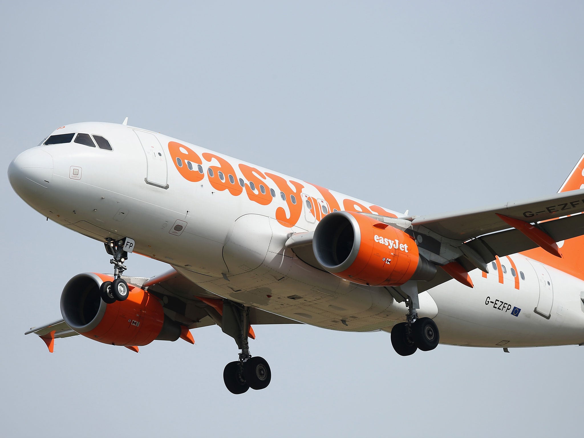 Budget airline EasyJet will not let travellers sprint to meet their flight if they arrive at the airport less than 30 mins before their scheduled departure