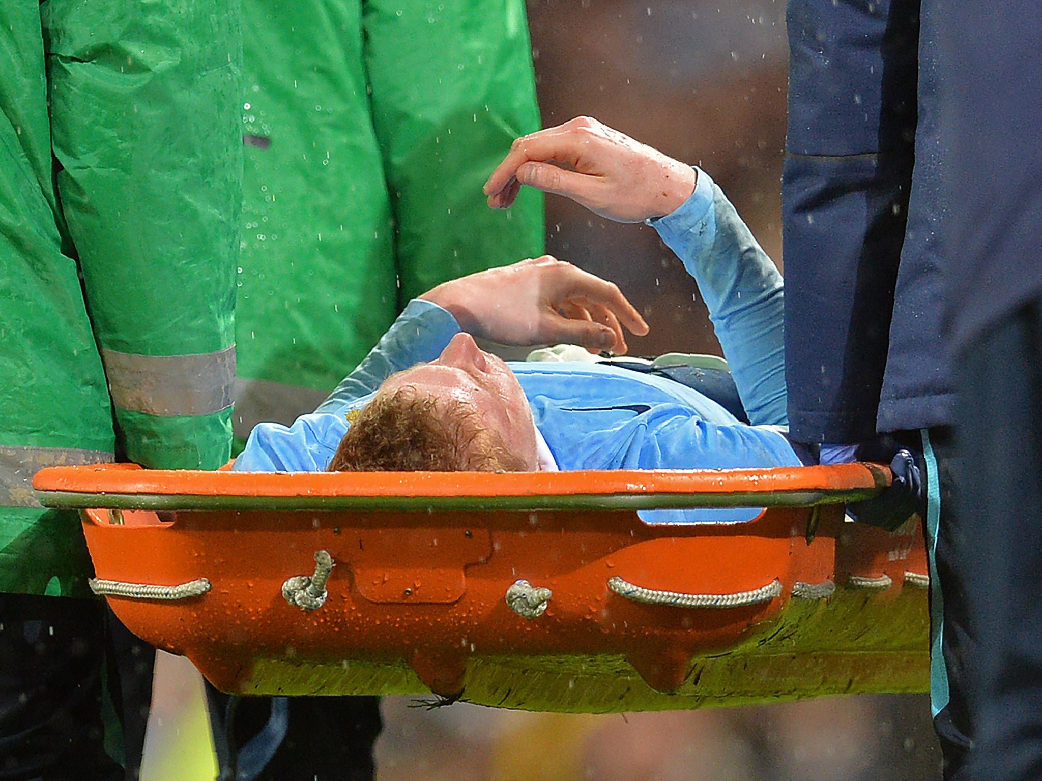 Kevin De Bruyne leaves the field on a stretcher