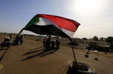 Sudan opens border with South Sudan for first time since 2011