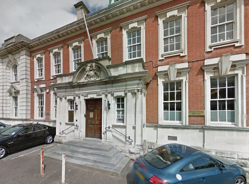 Obese Woman Dies Of Heart Attack As Emergency Services Try To Figure 