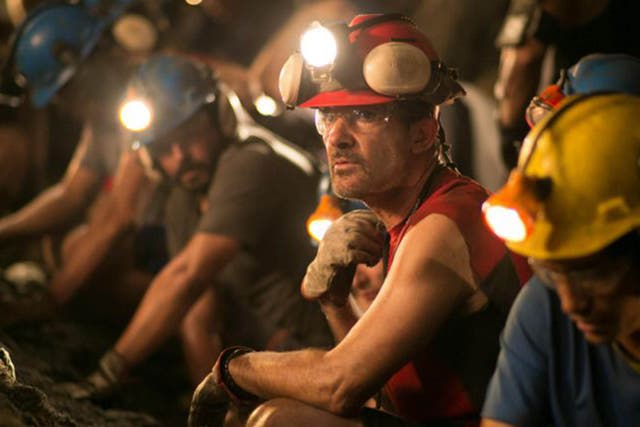 Banderas befriended his real-life 33 character Mario, though the pair had a strange meeting during the filming of the climactic rescue scene