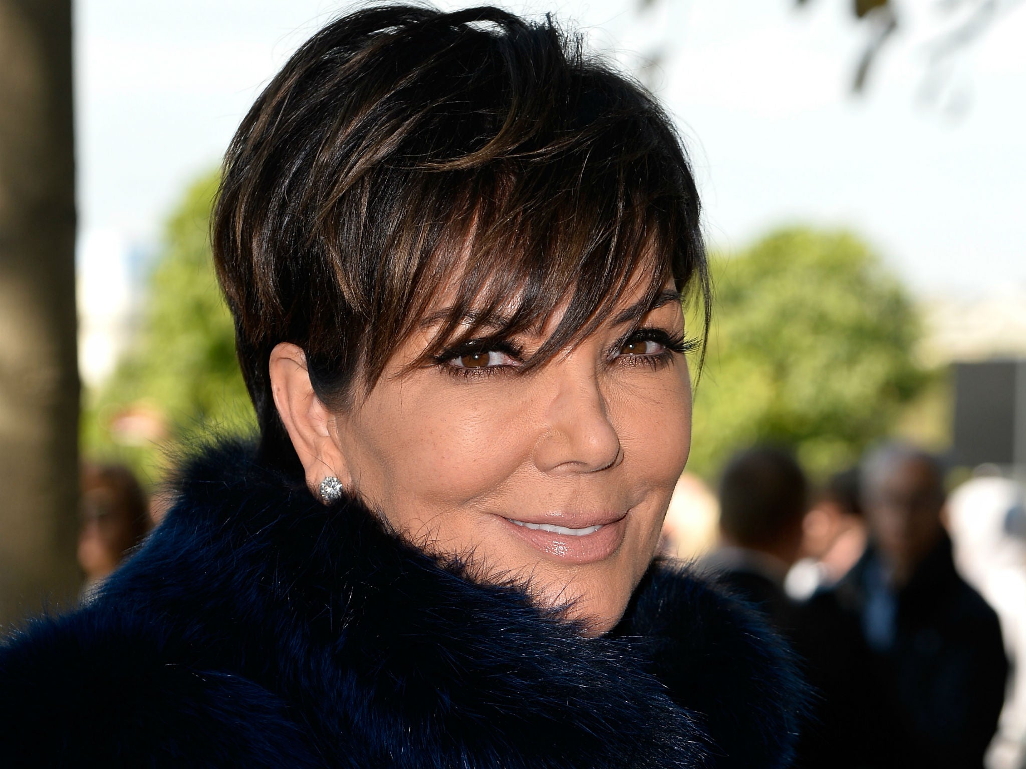 Kris Jenner Braves Hip Replacement Surgery | The Nerd Stash