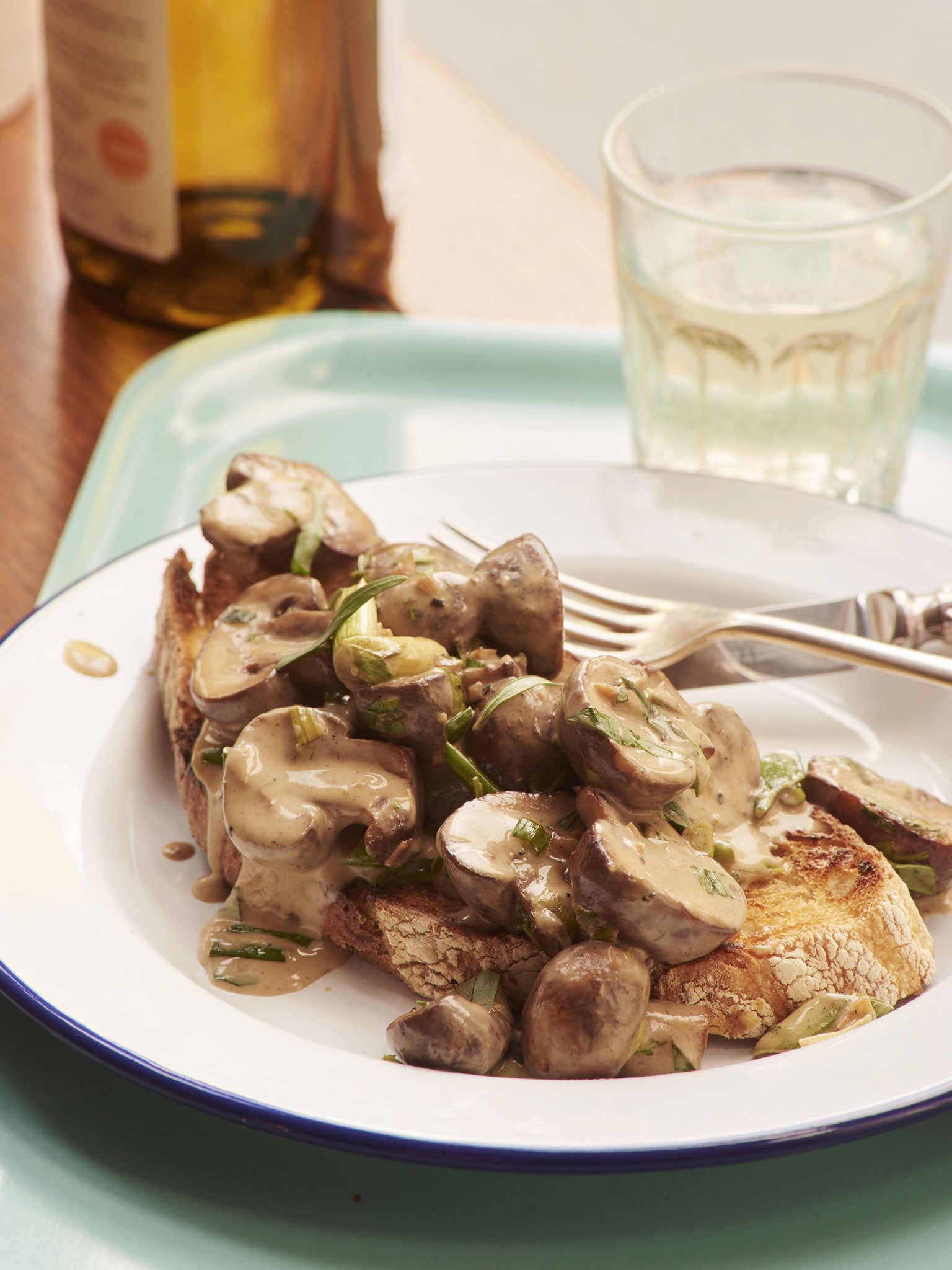 Tarragon mushrooms on toast