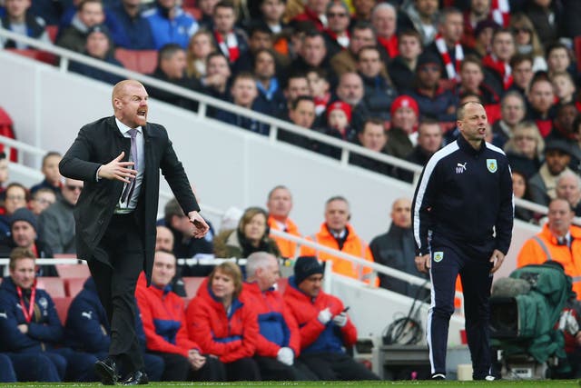 Sean Dyche gives instructions to his Burnley side at the Emirates