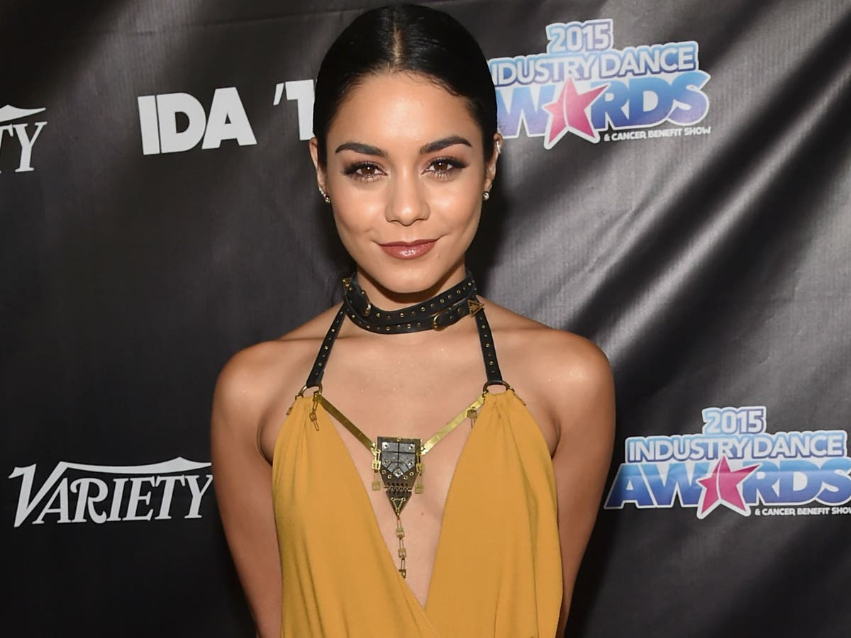 Vanessa Hudgens On Her Fabletics Collection, The 2022 SAG Awards, & Paris  Fashion Week