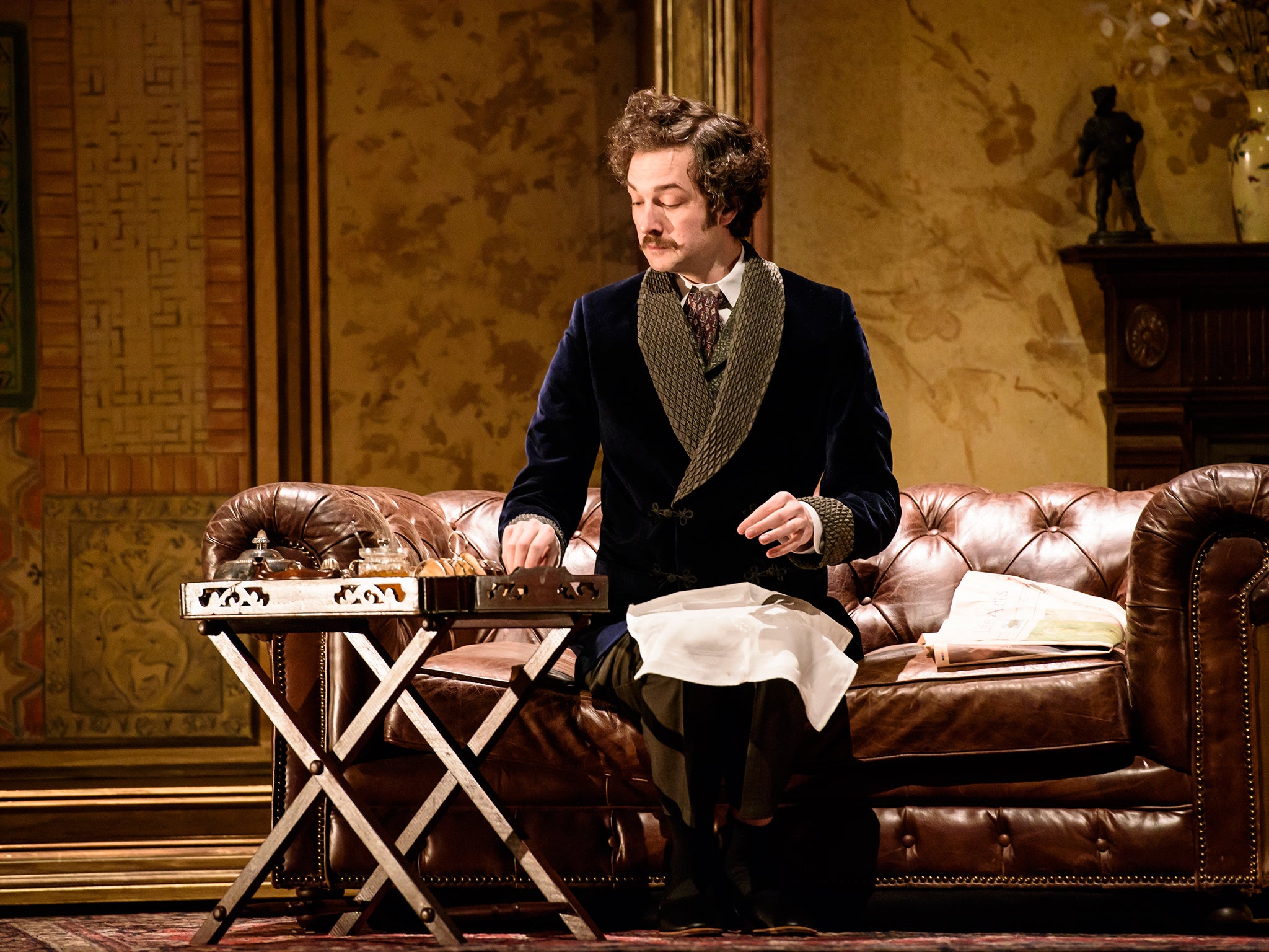 Chris Addison as Smith in 'L'etoile' at the Royal Opera House