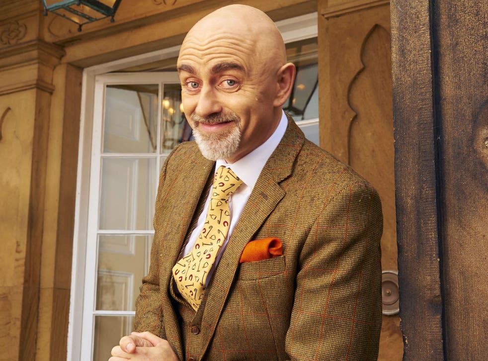 come dine with me narrator surprises viewers by appearing on camera for first time in 11 years the independent the independent