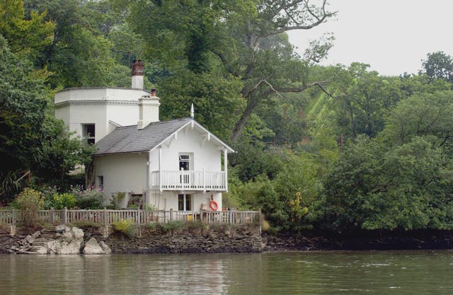 The Georgian Bathing House
