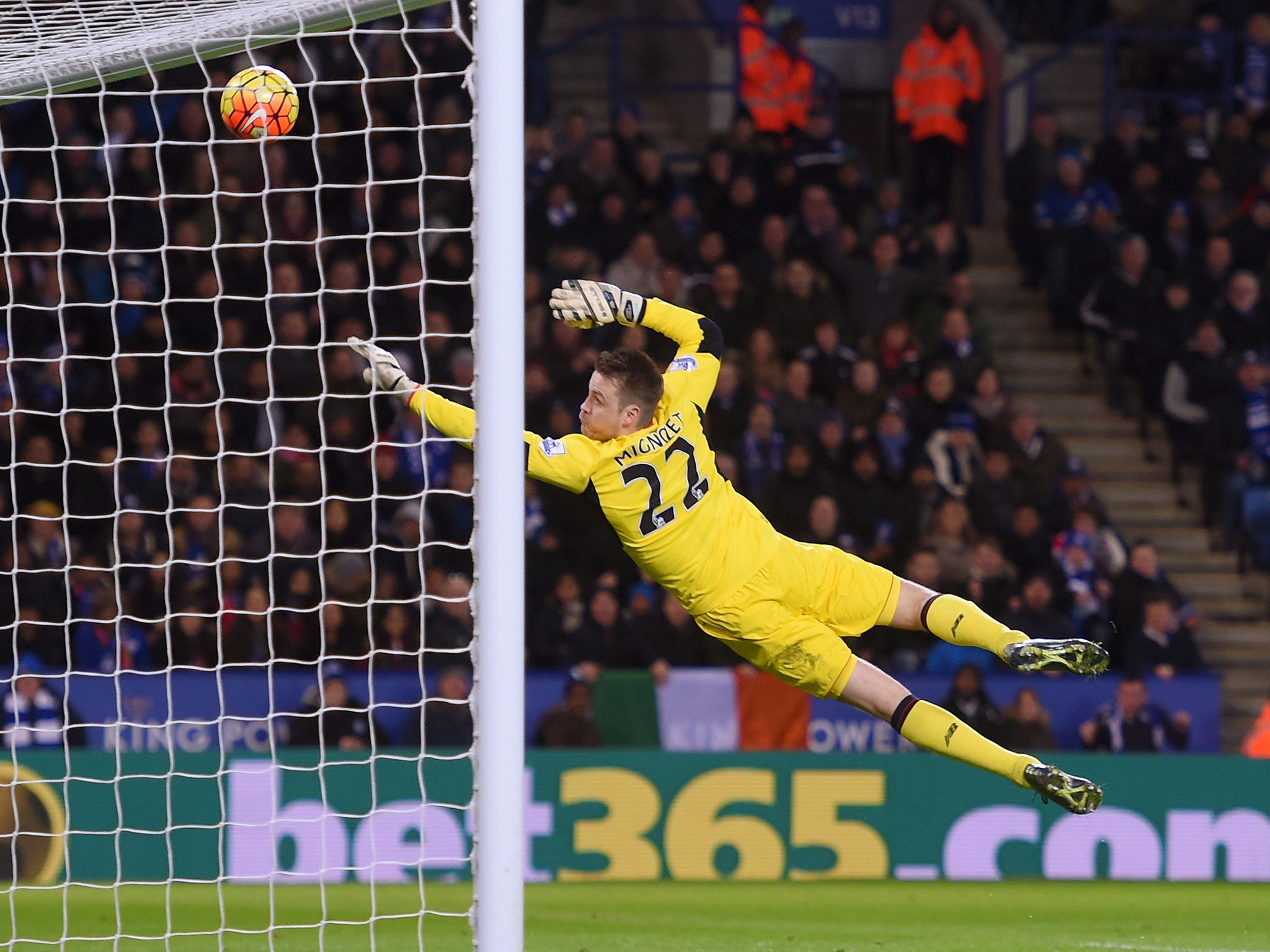 Simon Mignolet concedes from a Jamie Vardy strike