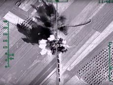 Russian air strikes in Syria 'make reaching civilians more dangerous'