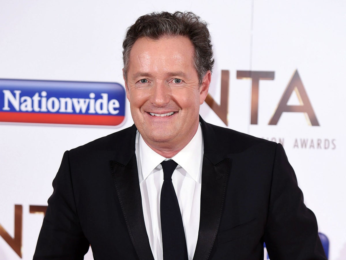 Piers Morgan criticises Susan Sarandon for exposing cleavage at