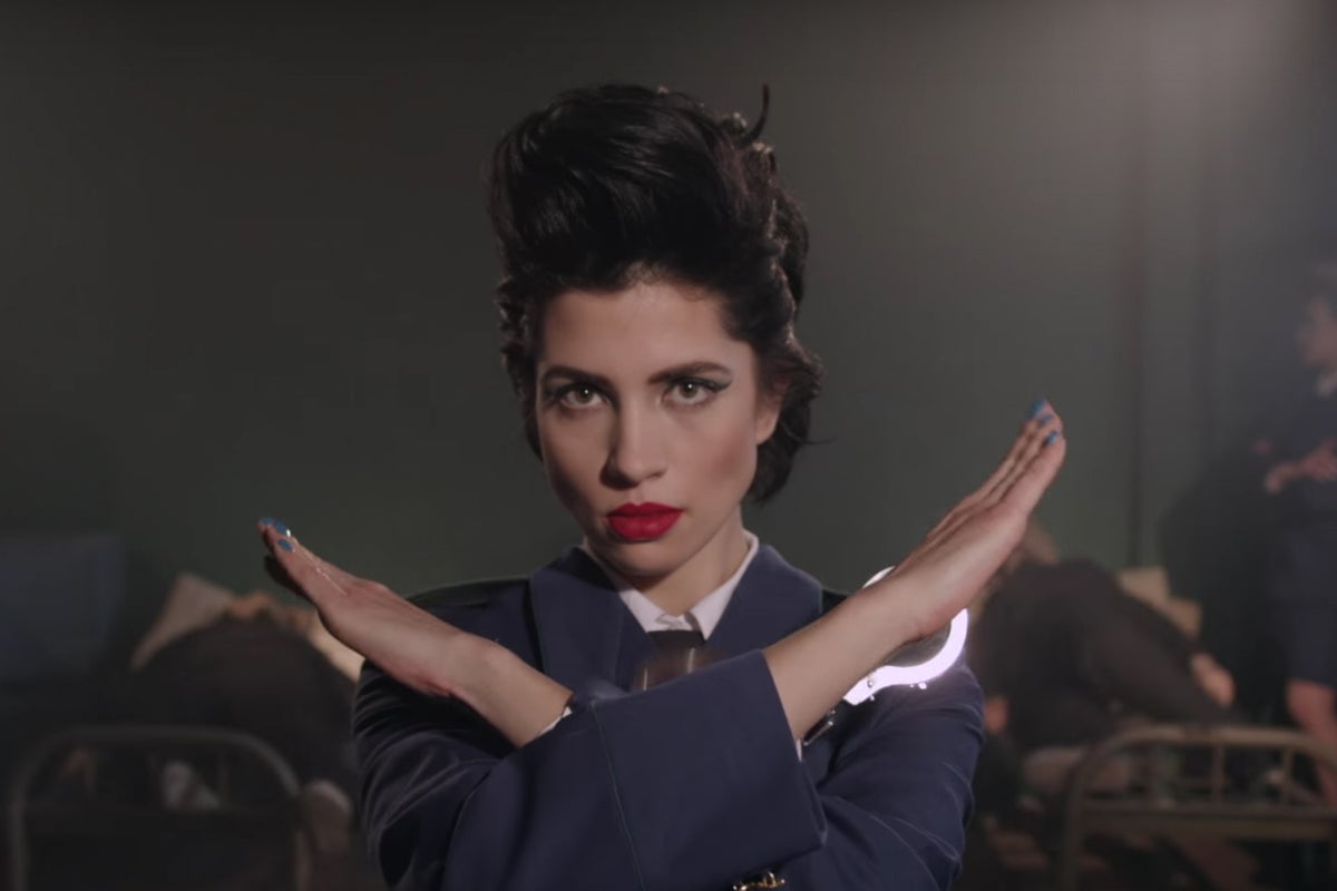 Cheating xotini soradi Dik va cum